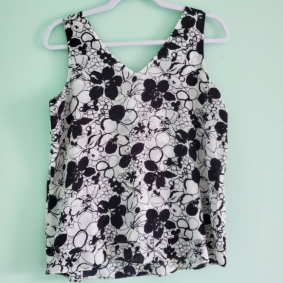 Ann Taylor Factory White Floral Tank, V-neck Petite SP - Picture 2 of 6